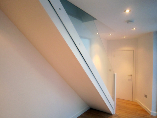 Powder Coated Aluminium and 12mm Toughened Glass Balustrade