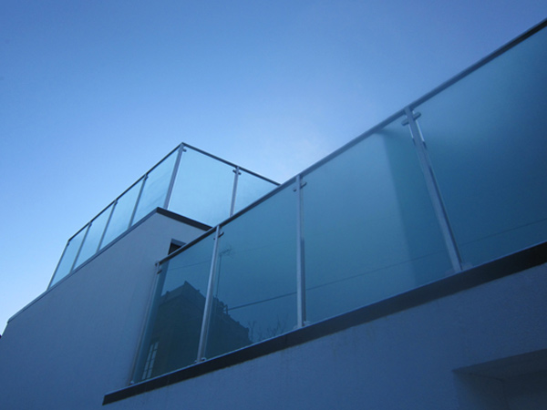 Satin Polished Stainless Steel and 12mm Toughened Glass Balustrade